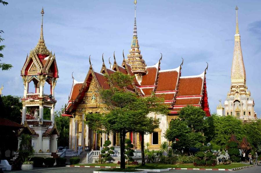 Ват Чалонг в Таиланде