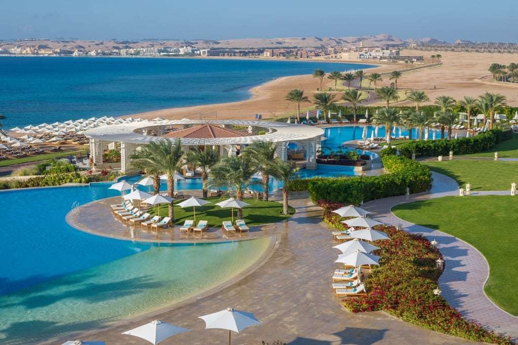 Вид на море и пляж