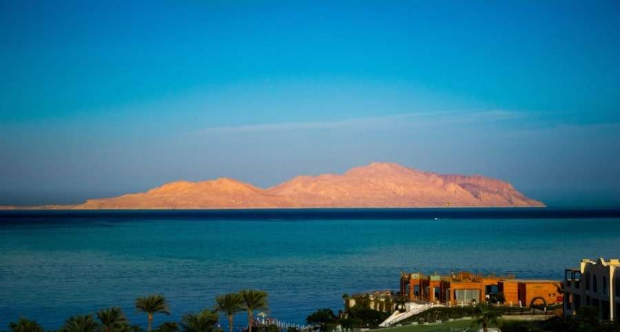 Морская прогулка на остров Тиран