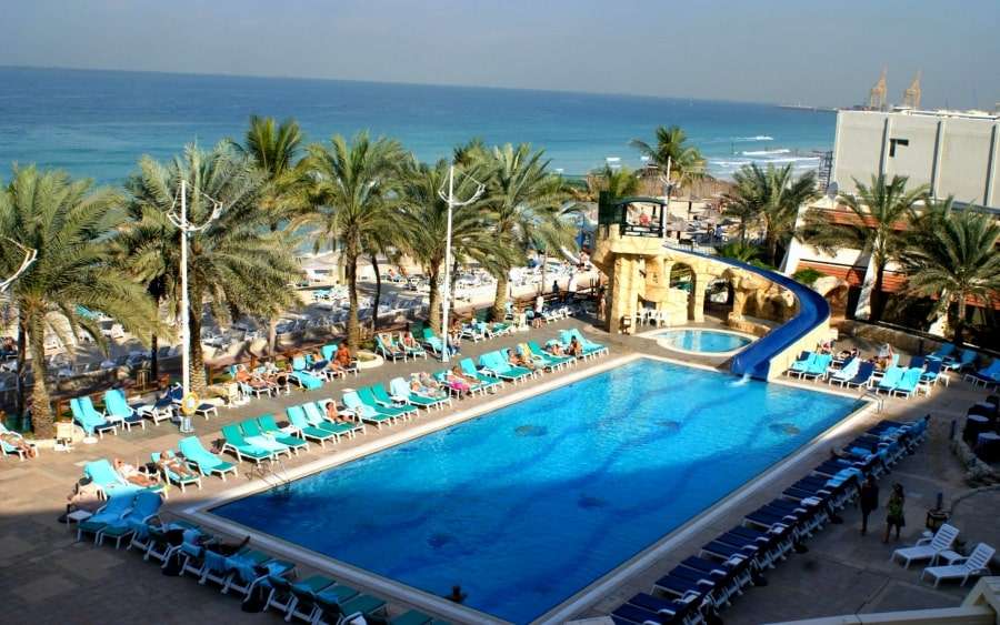 Шарджа - отели на берегу