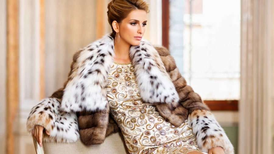 Женщина в шубе