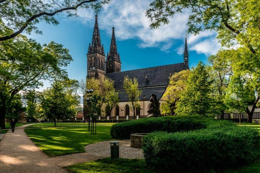 Вышеград экскурсией из Австрии