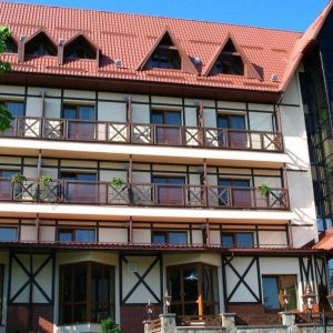 Здание отеля Эдельвейс 4* в Яремче