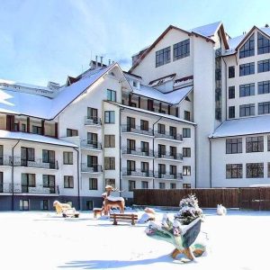 Здание отеля Vita Park Станиславский в Яремче